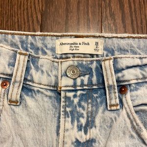 Abercrombie Mom Jeans